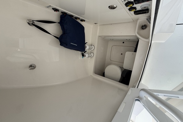 32ft Contender Yacht For Sale