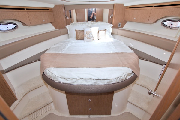 No Schedule 44ft Meridian Yacht For Sale