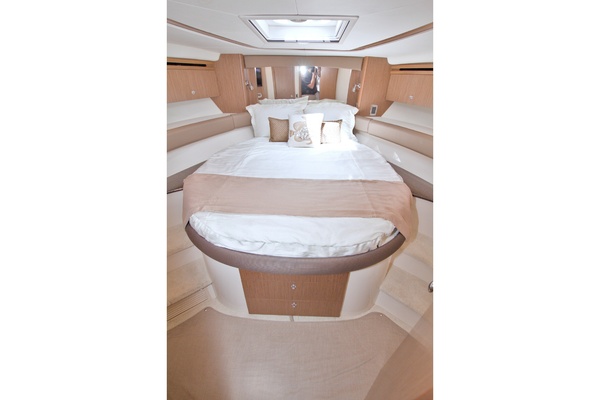 No Schedule 44ft Meridian Yacht For Sale