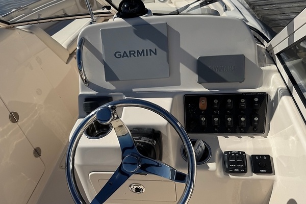 22ft Grady White Yacht For Sale