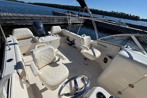 22ft Grady White Yacht For Sale