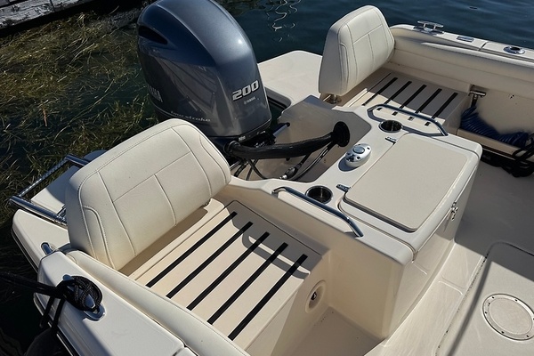 22ft Grady White Yacht For Sale