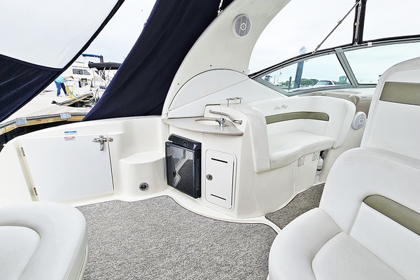 Andiamo 32ft Sea Ray Yacht For Sale