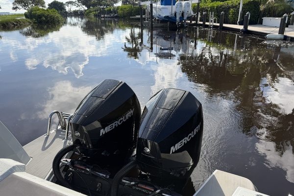 29ft XO Boats Yacht For Sale