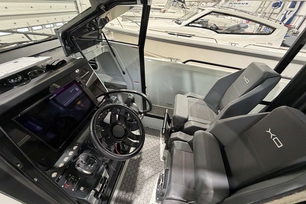 29ft XO Boats Yacht For Sale