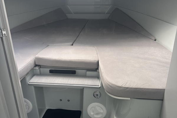 29ft XO Boats Yacht For Sale