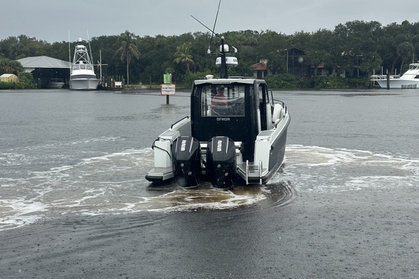 29ft XO Boats Yacht For Sale