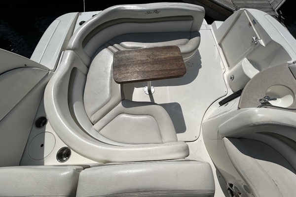 32ft Sea Ray Yacht For Sale