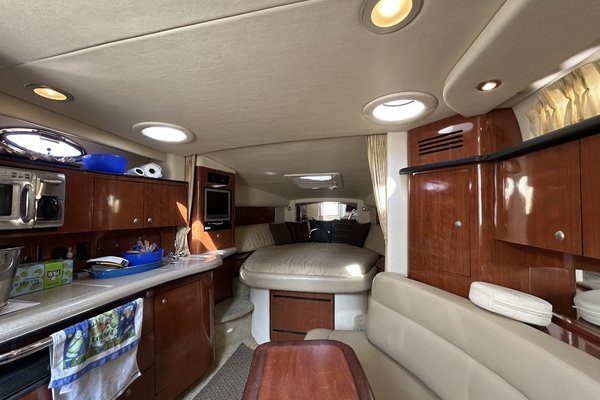 32ft Sea Ray Yacht For Sale
