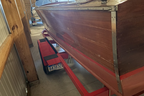 Red Rover 20ft Chris Craft Yacht For Sale