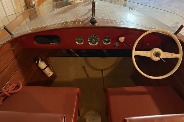 Red Rover 20ft Chris Craft Yacht For Sale
