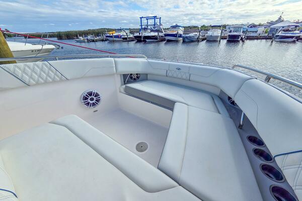 33ft Regal Yacht For Sale