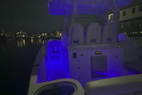 33ft Regal Yacht For Sale