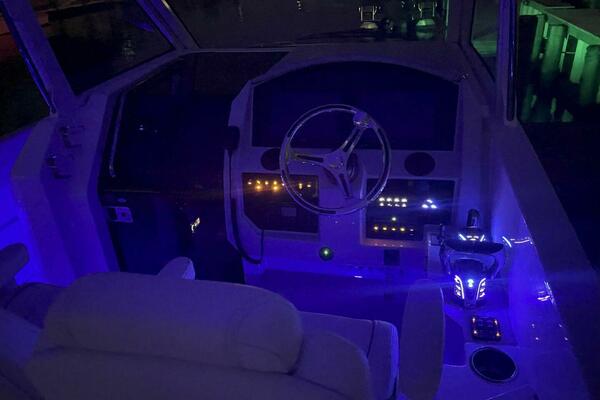 33ft Regal Yacht For Sale