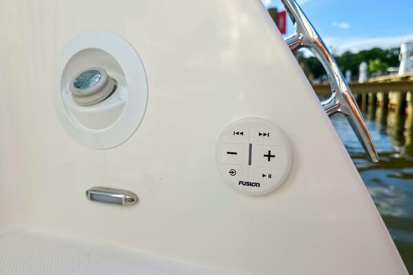 33ft Regal Yacht For Sale