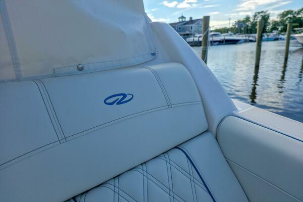 33ft Regal Yacht For Sale