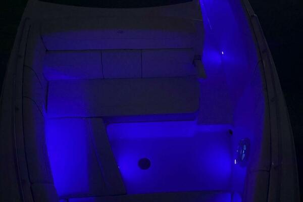 33ft Regal Yacht For Sale