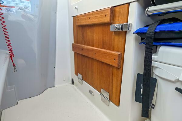 33ft Regal Yacht For Sale