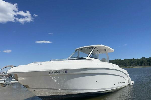 33ft Regal Yacht For Sale