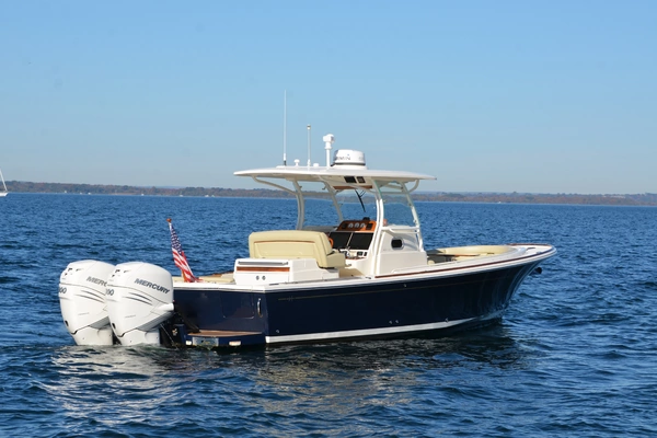 Hunt Yachts 32 CC Yacht For Sale