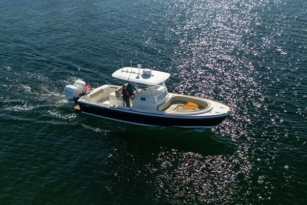 Hunt Yachts 32 CC Yacht For Sale