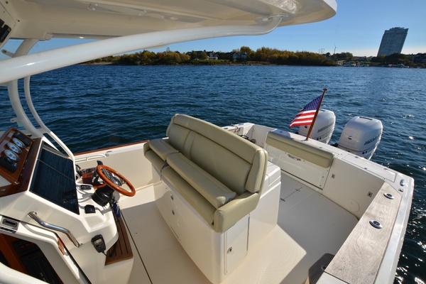 Helm Seating