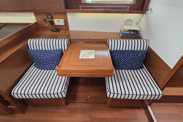 Beneteau Oceanis 45 Yacht For Sale
