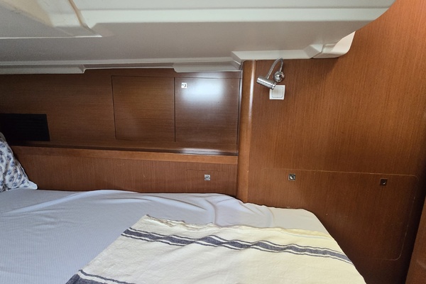 45ft Beneteau Yacht For Sale