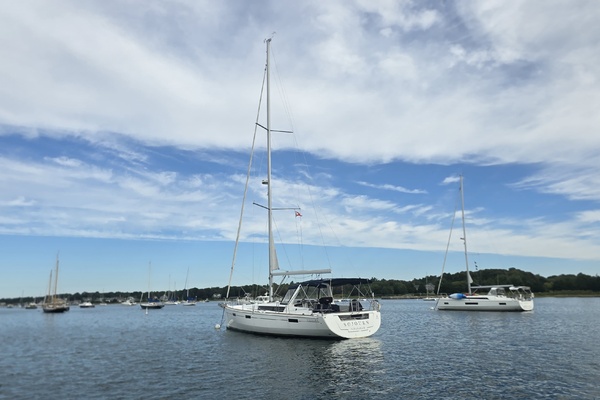 45ft Beneteau Yacht For Sale