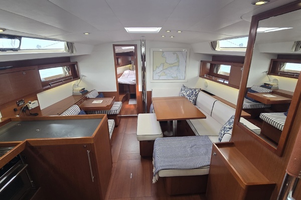 45ft Beneteau Yacht For Sale