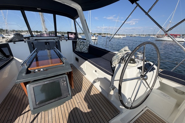 45ft Beneteau Yacht For Sale