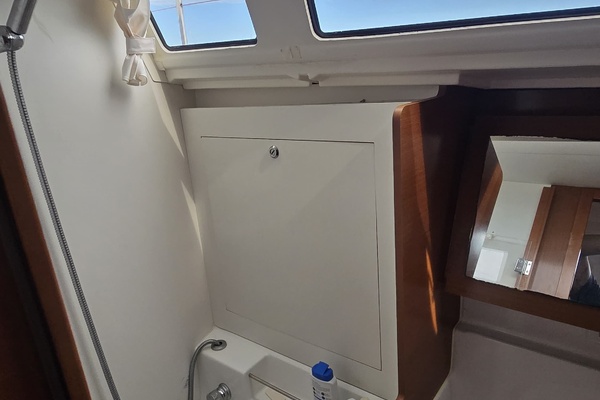 45ft Beneteau Yacht For Sale