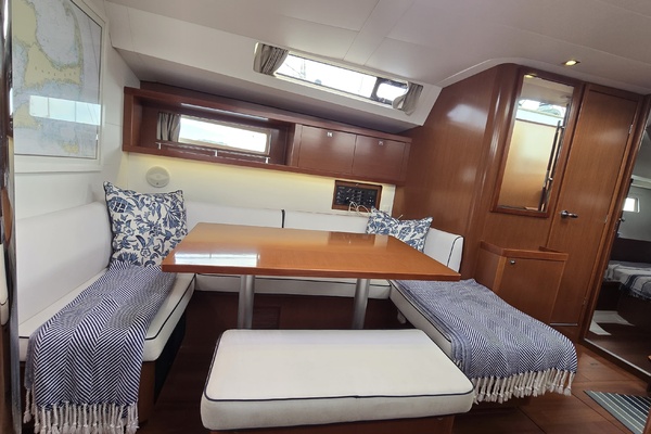 45ft Beneteau Yacht For Sale