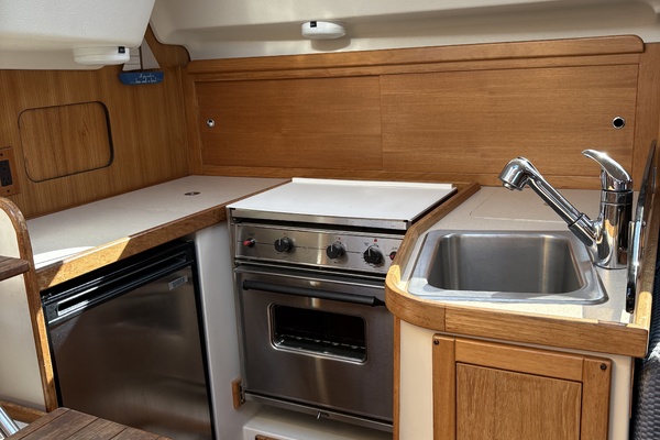 33ft Catalina Yacht For Sale