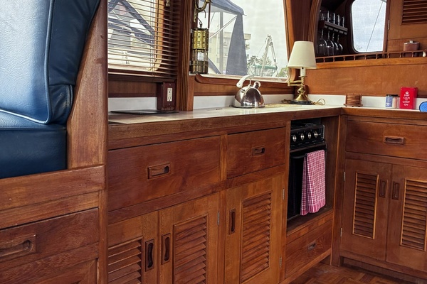 IMAGINE 40ft Ocean Alexander Yacht For Sale