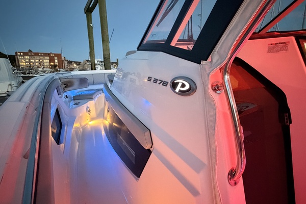 Sea Shed 37ft Pursuit Yacht For Sale