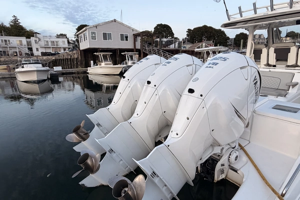 Pursuit S378 Yacht For Sale