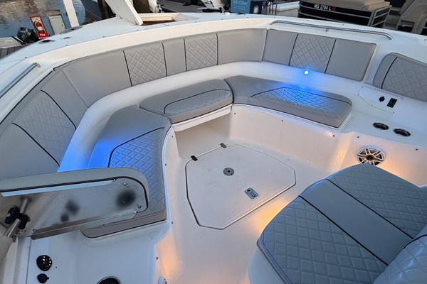 Sea Shed 37ft Pursuit Yacht For Sale