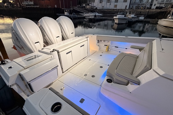 Sea Shed 37ft Pursuit Yacht For Sale