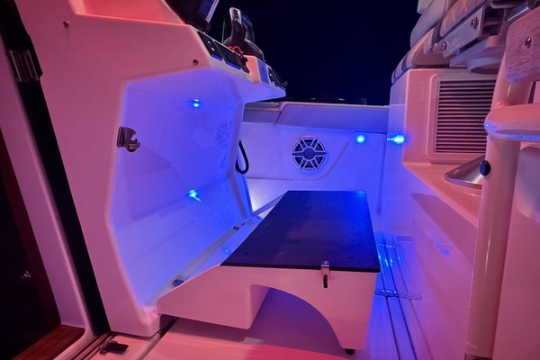 Sea Shed 37ft Pursuit Yacht For Sale