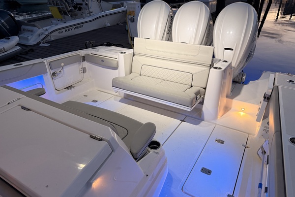 Sea Shed 37ft Pursuit Yacht For Sale
