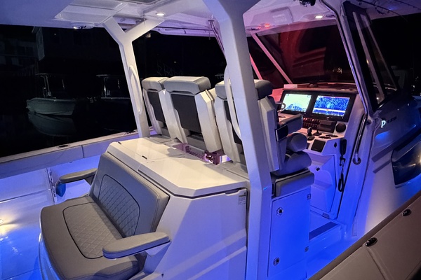 Sea Shed 37ft Pursuit Yacht For Sale