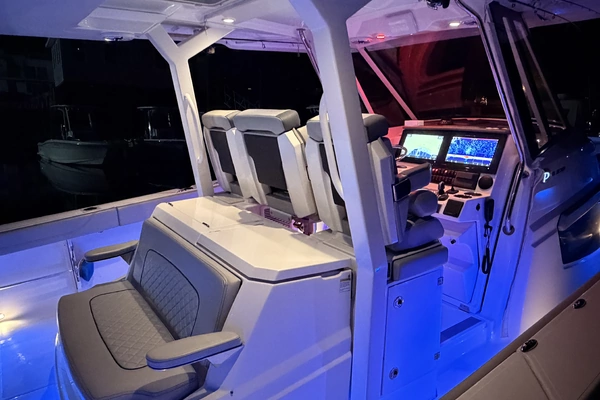 Pursuit S378 Yacht For Sale