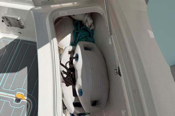 23ft Robalo Yacht For Sale