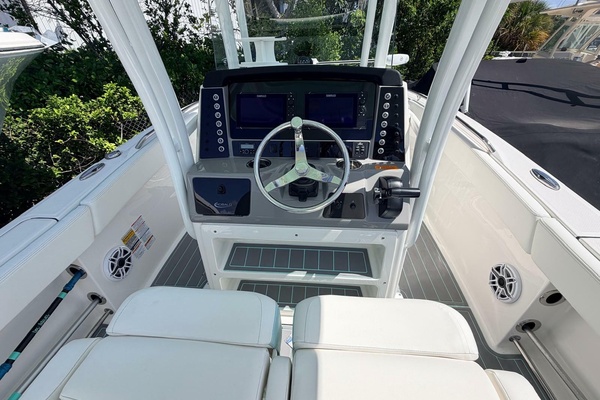 23ft Robalo Yacht For Sale