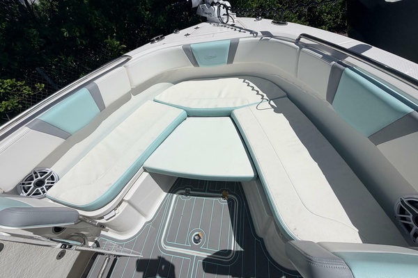 23ft Robalo Yacht For Sale
