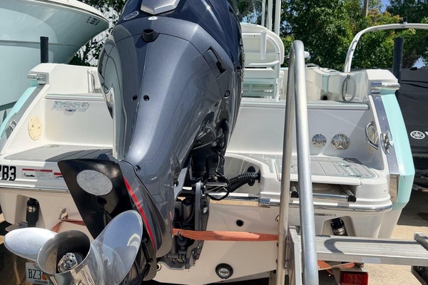 23ft Robalo Yacht For Sale