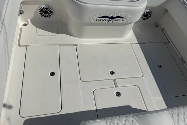 Line Holder 36ft Invincible Yacht For Sale