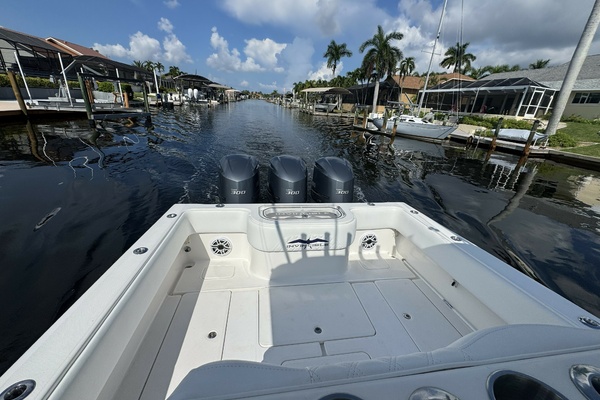 Line Holder 36ft Invincible Yacht For Sale