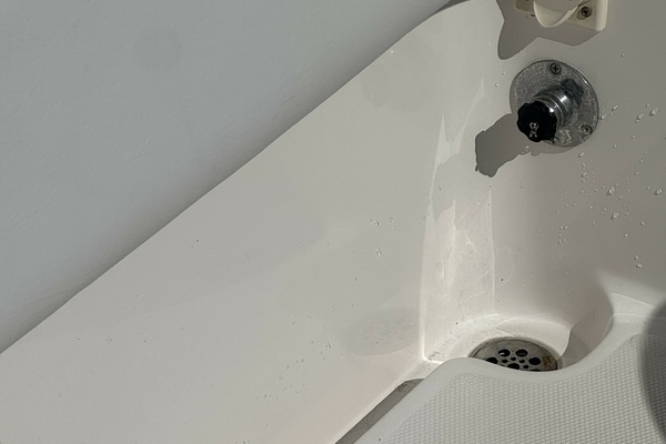Line Holder 36ft Invincible Yacht For Sale